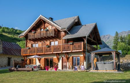 G&icirc;te n&deg;5005 Orci&egrave;res - Hautes-Alpes - Chalet de Pont Peyron entier