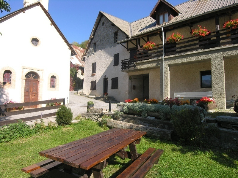 photo 0