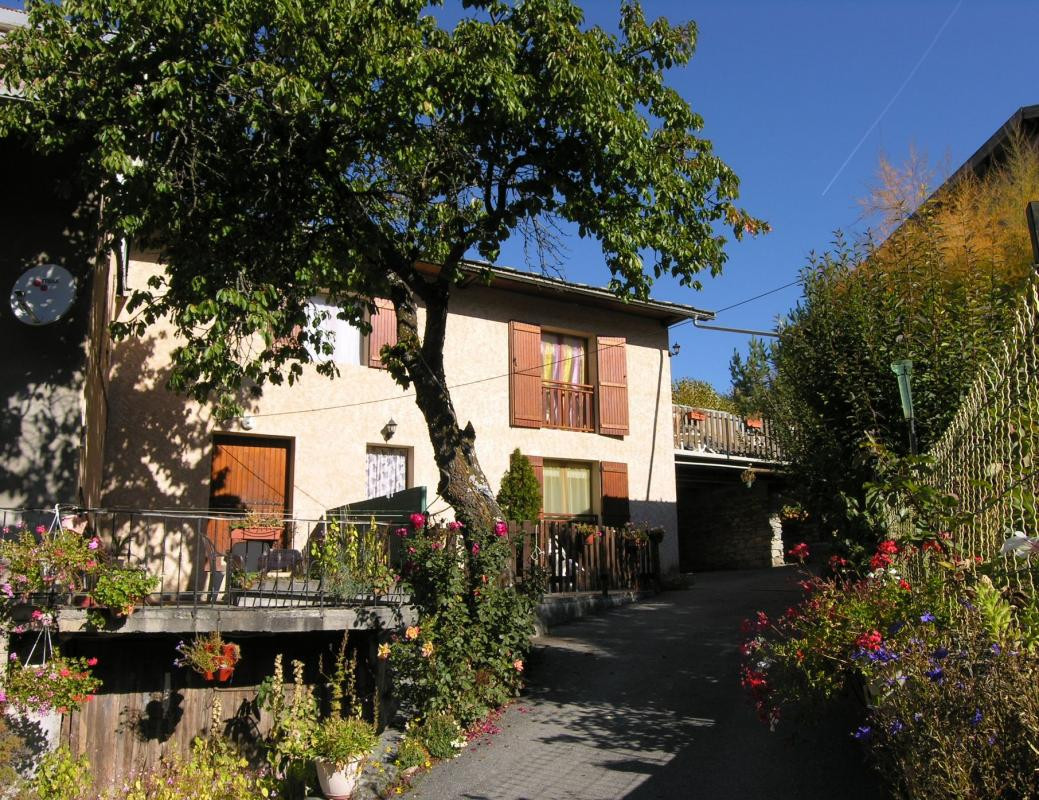photo 0