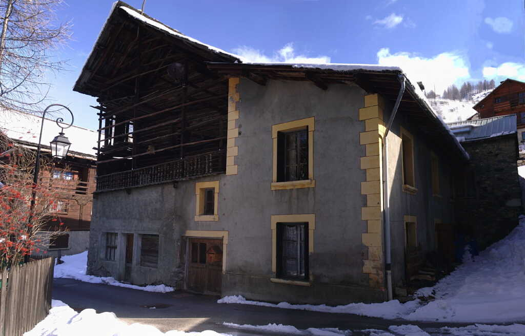 photo 0