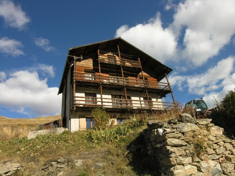photo 0