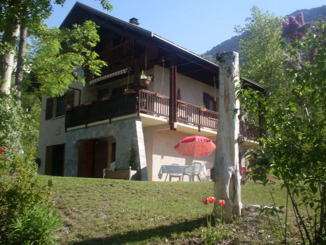 photo 0