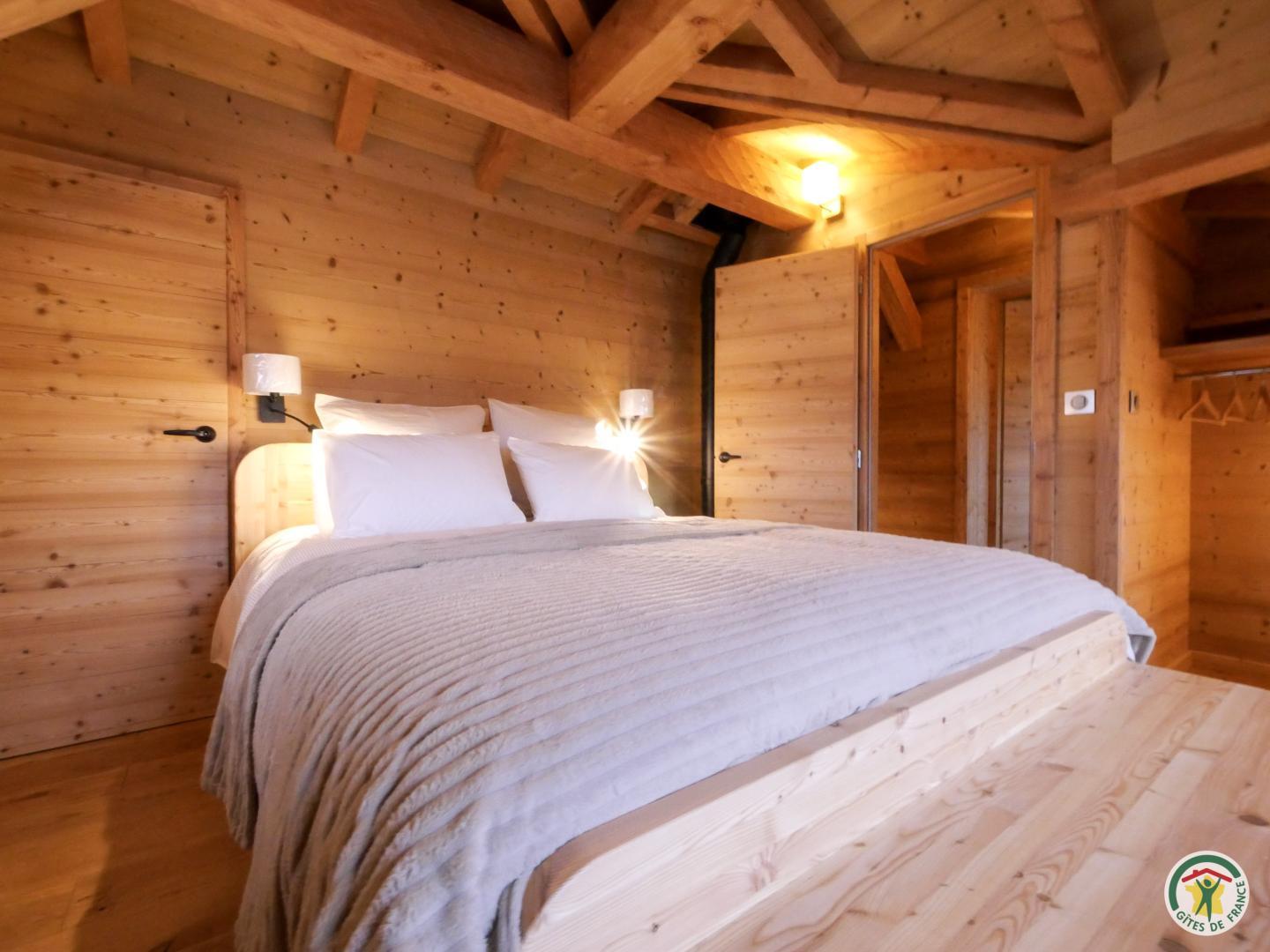 Chambre avec lit double 160x200cm photo 1