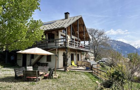G&icirc;te n&deg;6410 Embrun - Hautes-Alpes - photo