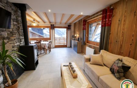 G&icirc;te n&deg;7815 Vars - Hautes-Alpes - photo