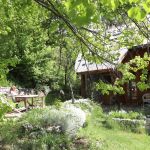 Terrasse pour vos repas et la d&eacute;tente