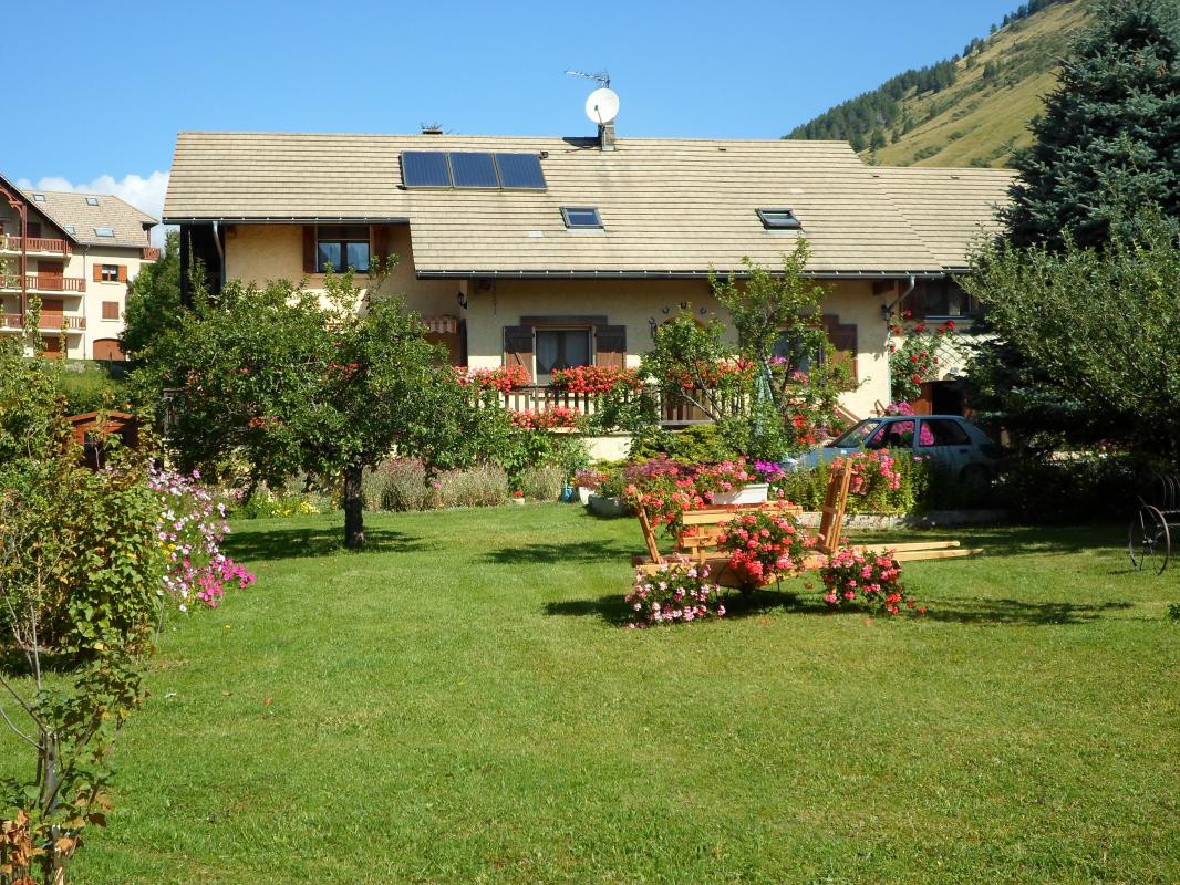photo 0
