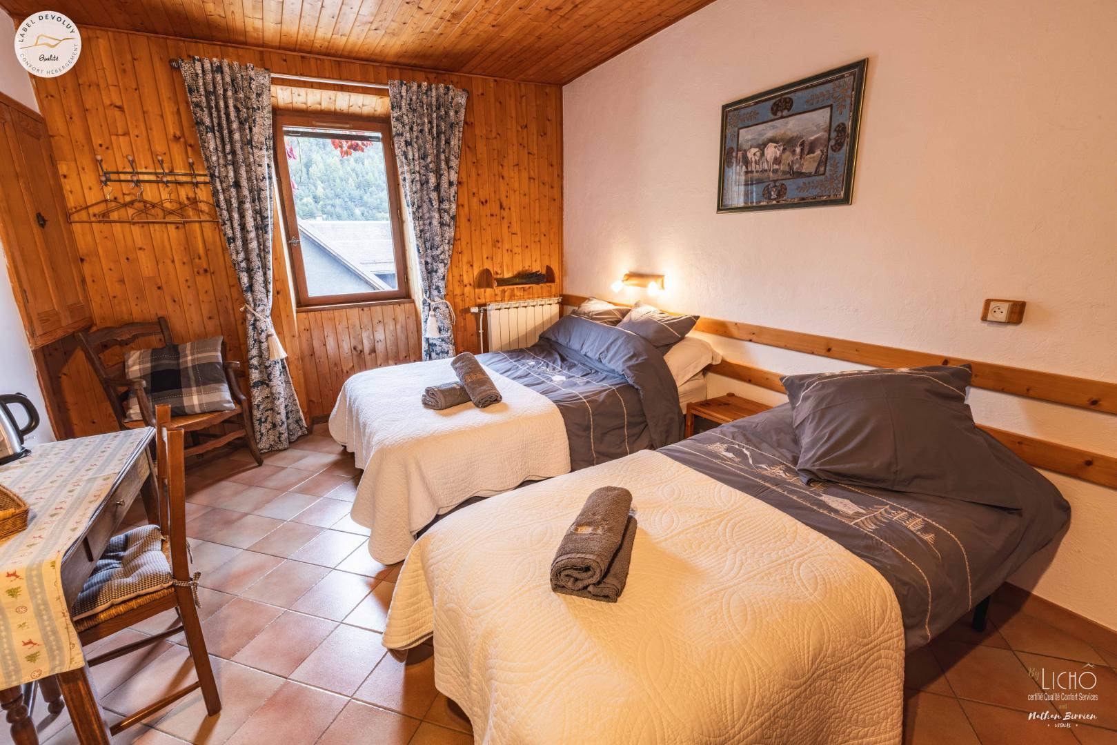 #4 chambre familiale 3 pers. photo 10
