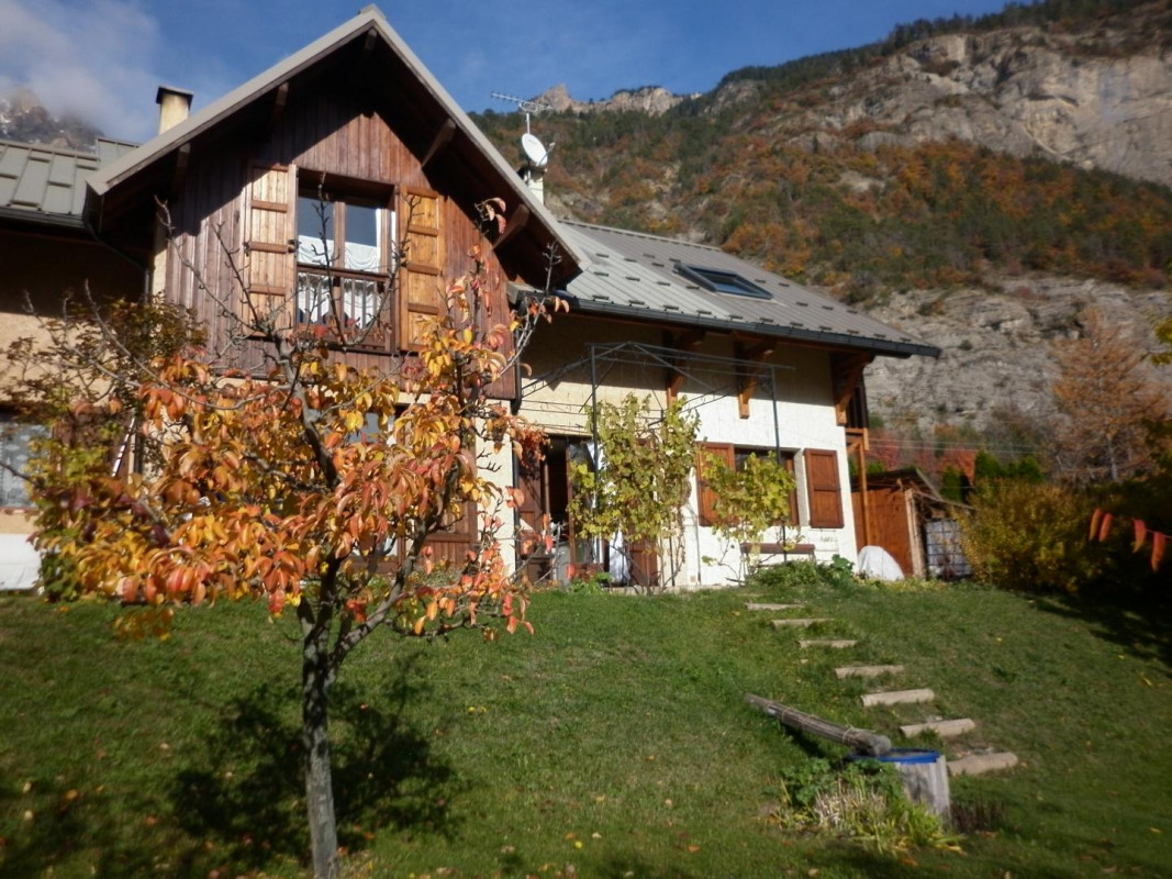 photo 0