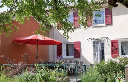 Le Gîte Del Païs, situé dans la "petite Cité de caractère" de Lagrand Gîte n°1406 Garde-Colombe - Hautes-Alpes - Le Gîte Del Païs, situé dans la "petite Cité de caractère" de Lagrand