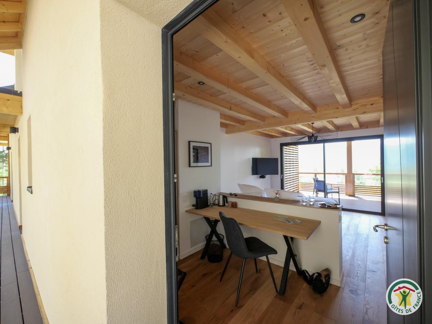 L'entrée de la chambre Manoé, celle la plus à droite de la maison photo 25