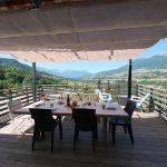 Terrasse expos&eacute;e Sud/Ouest avec vue sur le Massif des Ecrins
