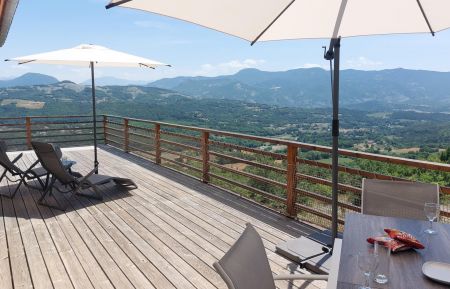 G&icirc;te n&deg;2992 Neffes - Hautes-Alpes - On profite de la vue!?