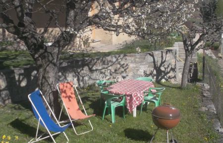 G&icirc;te n&deg;9665 Vallouise-Pelvoux - Hautes-Alpes - COIN JARDIN